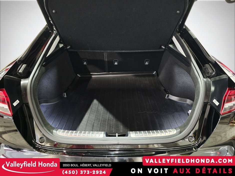 Kia Stinger GT 368HP AWD 2023-9