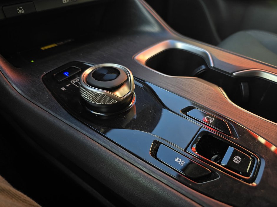 Lexus RZ 450e DIRECT4 AWD 2024-19