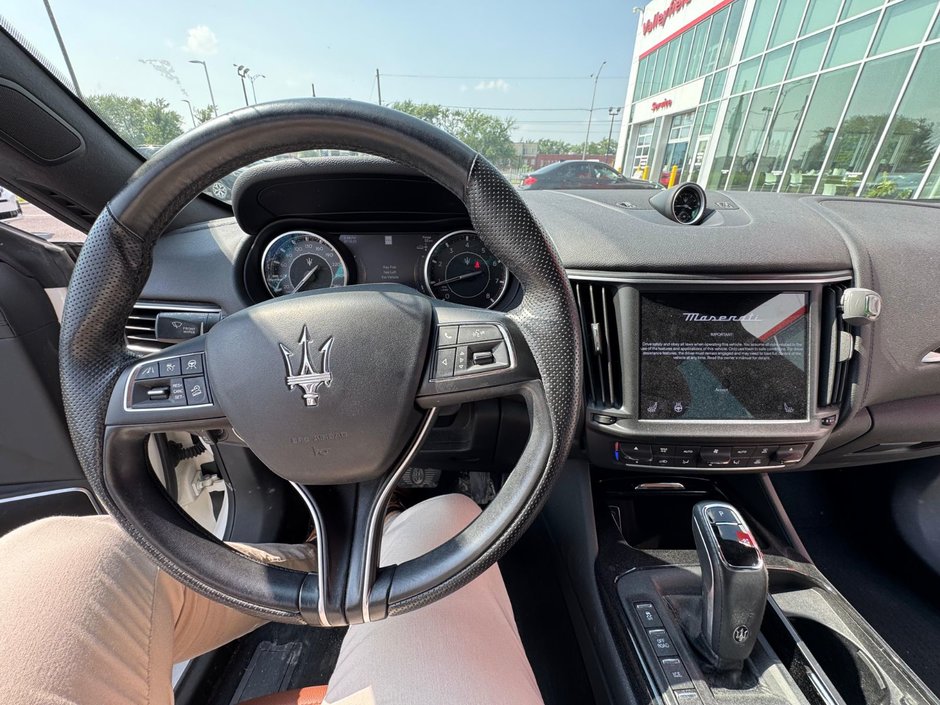 Maserati Levante Modena - Moteur Ferrari 3.0L Turbo 2022-10