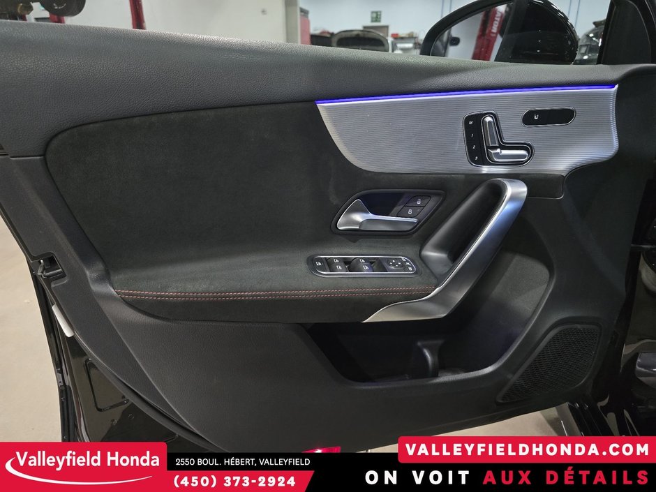2021 Mercedes-Benz A-Class A 250 4MATIC TOIT PANO-14