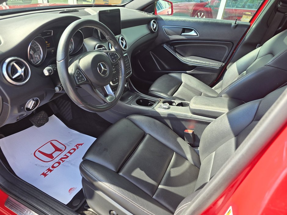 2017 Mercedes-Benz GLA 250 IMPECCABLE !-3