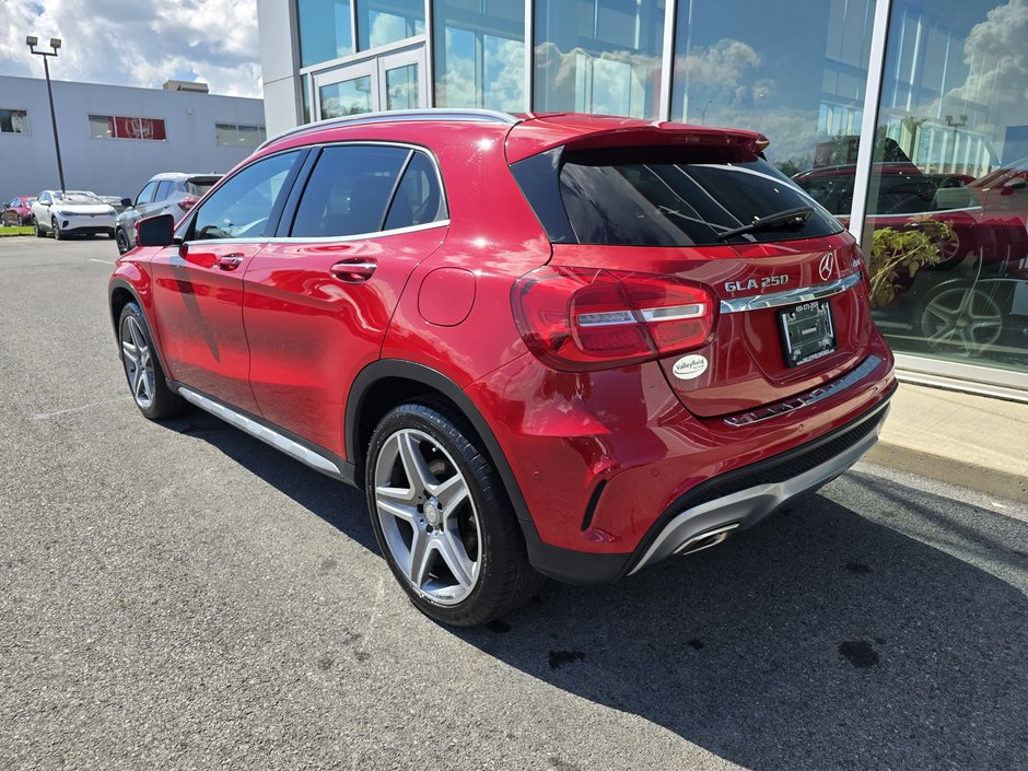 2017 Mercedes-Benz GLA 250 IMPECCABLE !-4