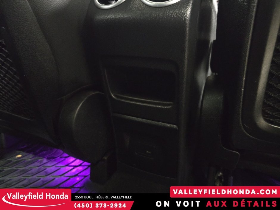 2021 Mercedes-Benz GLB 250 PREMIUM PACKAGE-12