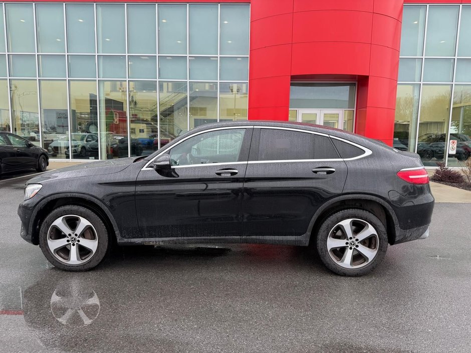 Mercedes-Benz GLC COUPE GLC 300 AWD IMPECCABLE 2019-1