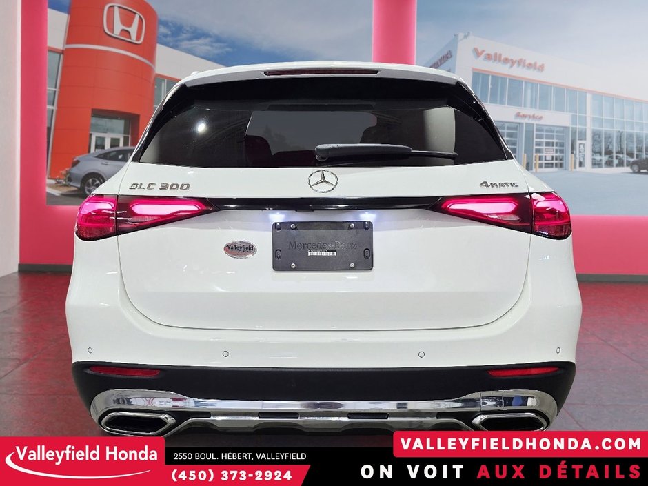 2024 Mercedes-Benz GLC 300 Exclusive Trim package-8