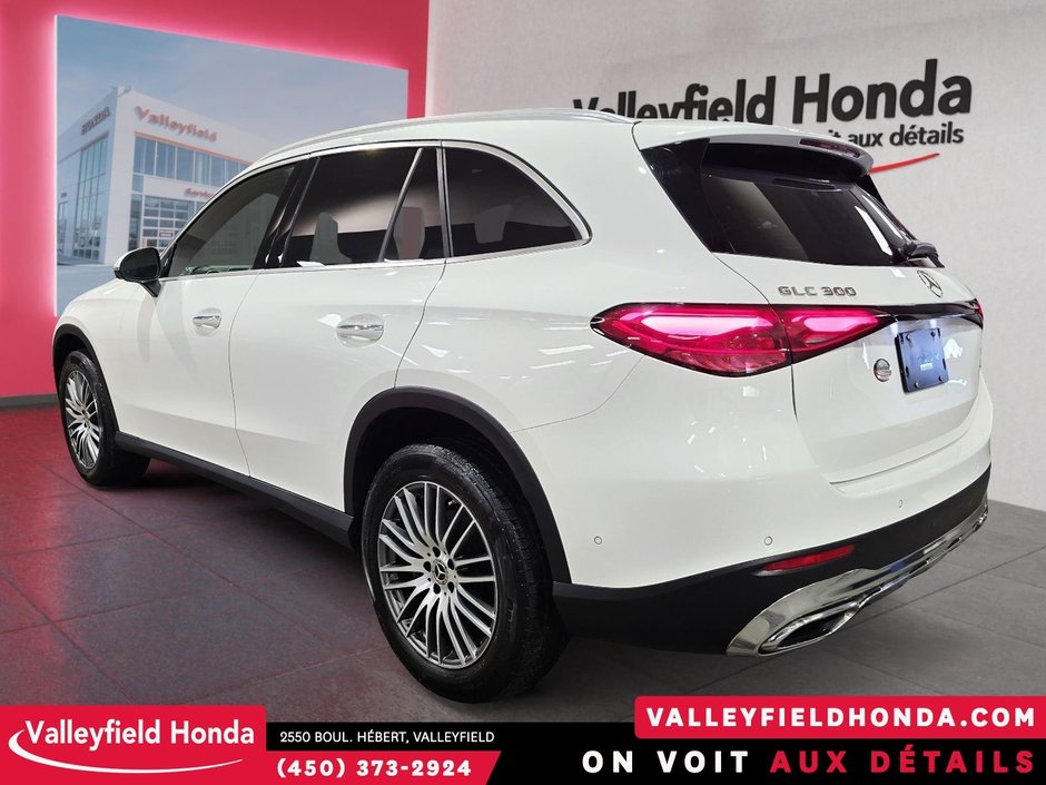 2024 Mercedes-Benz GLC 300 Exclusive Trim package-9