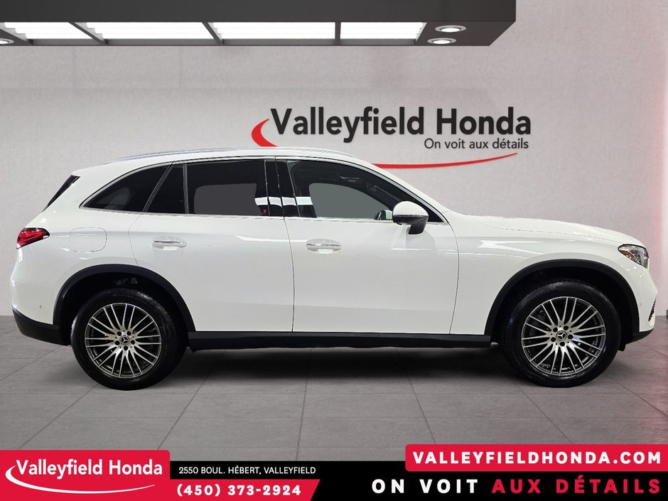 2024 Mercedes-Benz GLC 300 Exclusive Trim package-3