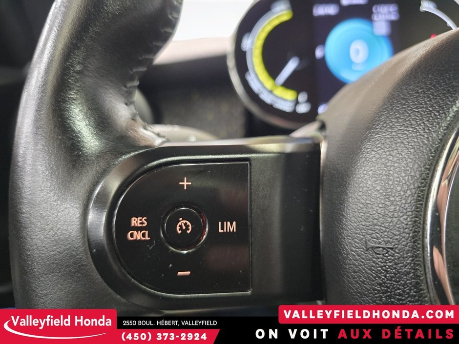 MINI 3 Door Cooper SE IMPECCABLE! 2023-17