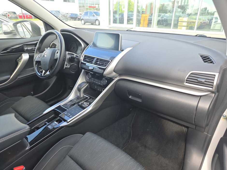 2018 Mitsubishi Eclipse Cross-1