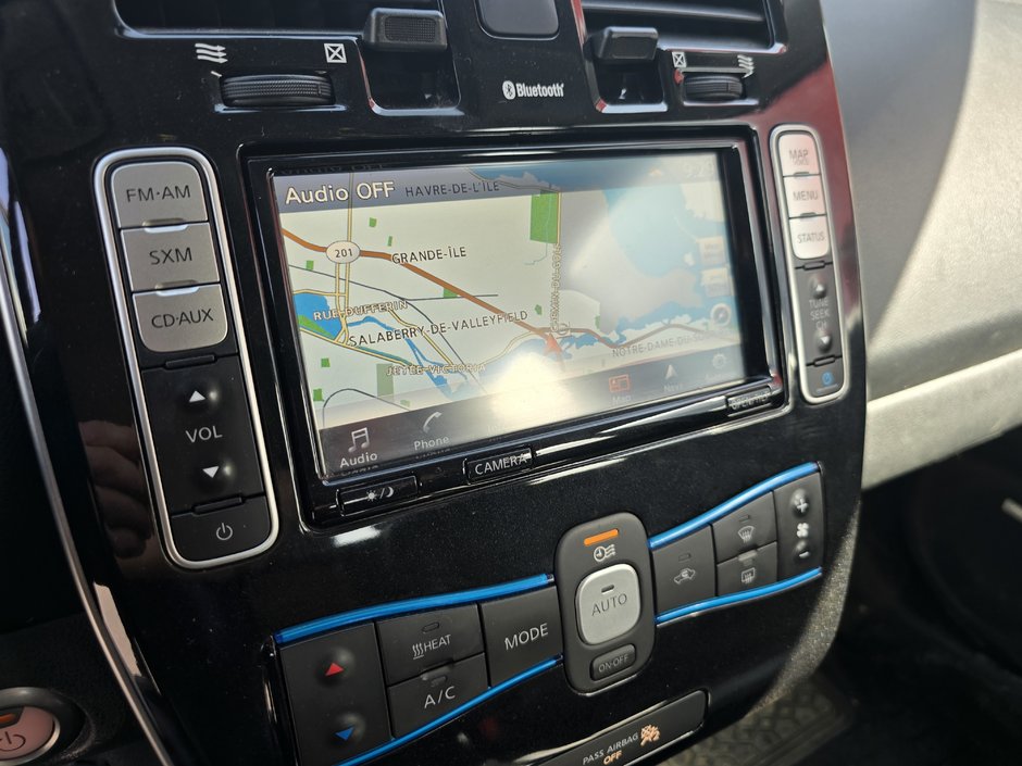 Nissan Leaf SL 160KM AUTONOMIE BOSE AUDIO CUIR VOLANT CHAUFFAN 2016-12