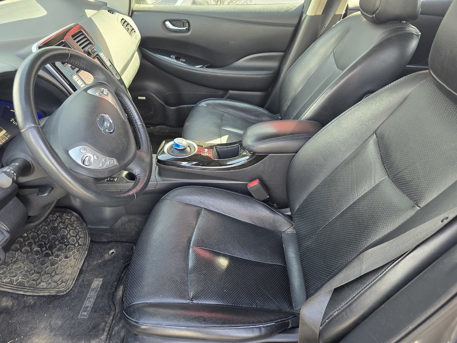 Nissan Leaf SL 160KM AUTONOMIE BOSE AUDIO CUIR VOLANT CHAUFFAN 2016-2
