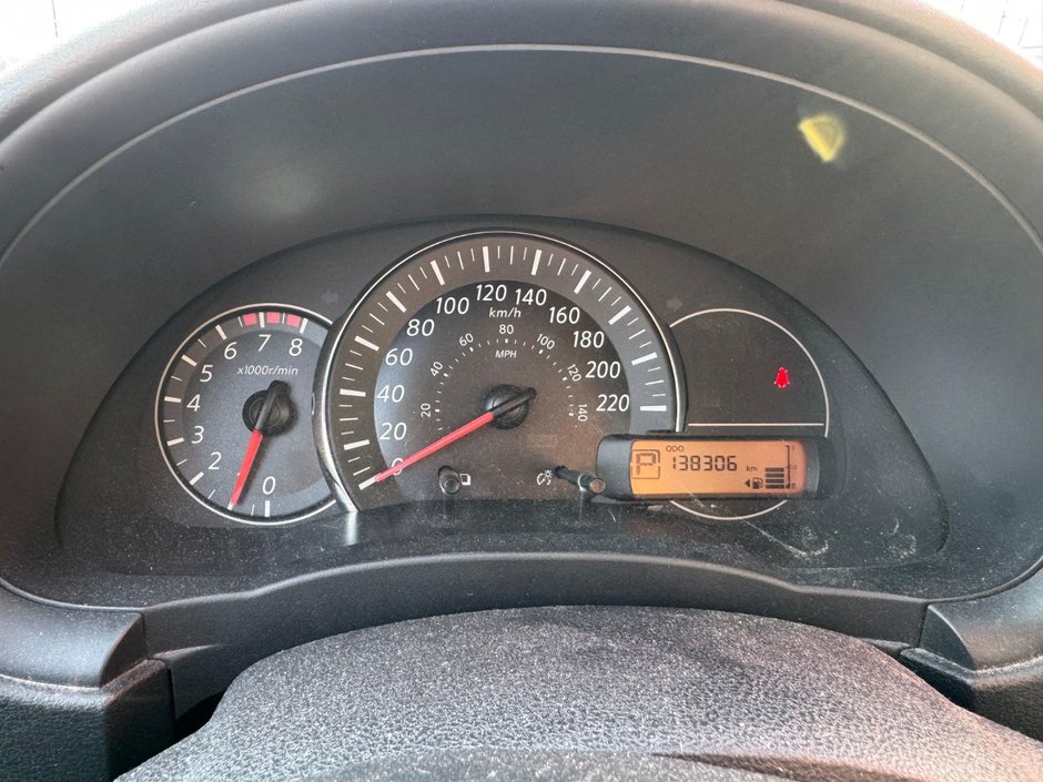 Nissan Micra S - A/C ET AUTOMATIQUE 2015-11