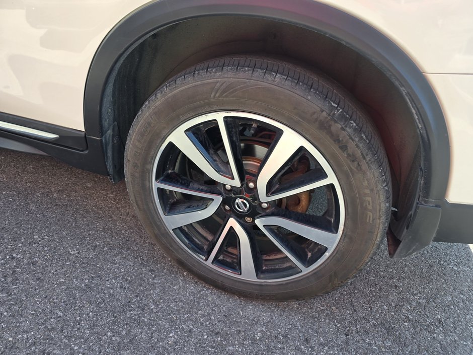 2020 Nissan Rogue SV PLATINUM IMPECCABLE!-7