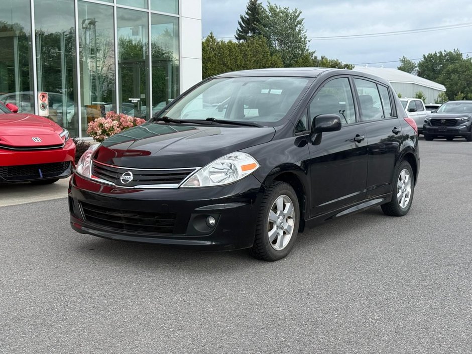2012 Nissan Versa SL-0