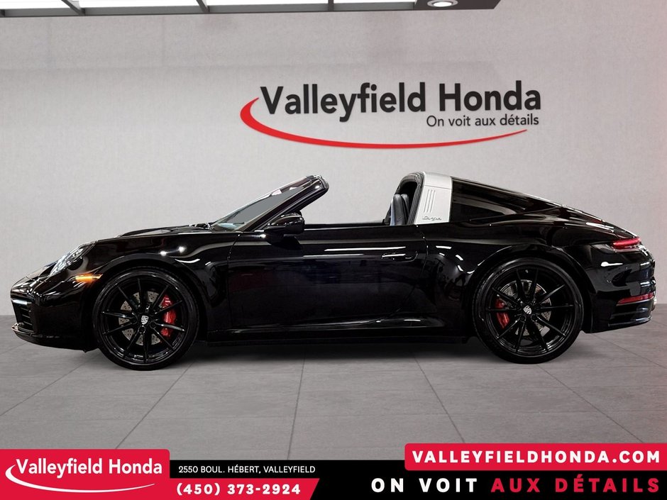 Porsche 911 TARGA 4S STICK SHIFT 2022-10