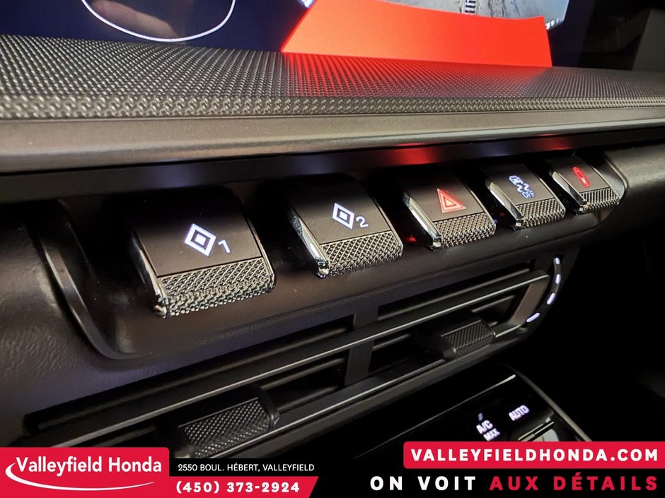 Porsche 911 TARGA 4S STICK SHIFT 2022-22