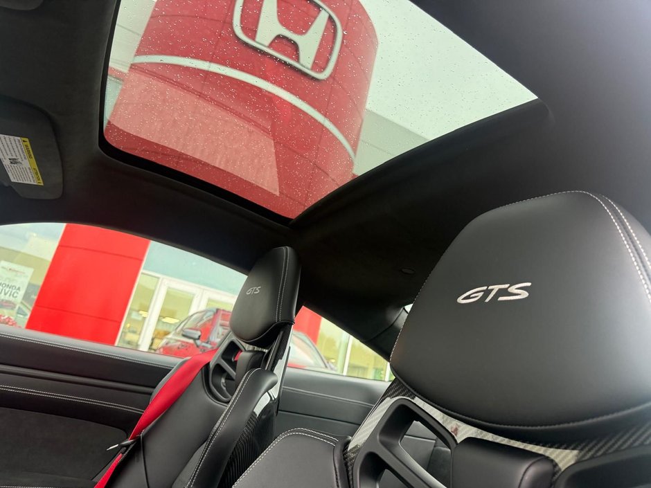Porsche 911 GTS IMPECCABLE 2024-11