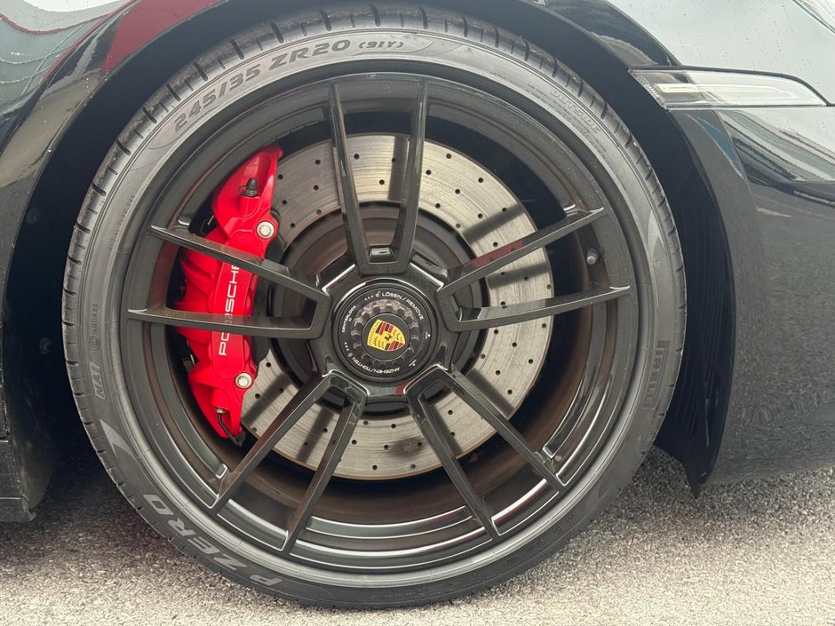 Porsche 911 GTS IMPECCABLE 2024-4