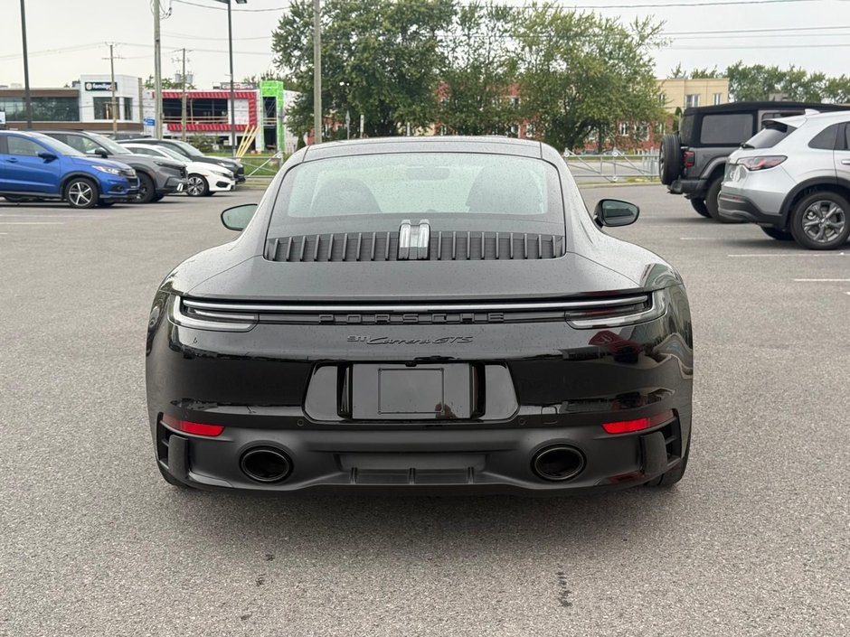 Porsche 911 GTS IMPECCABLE 2024-7