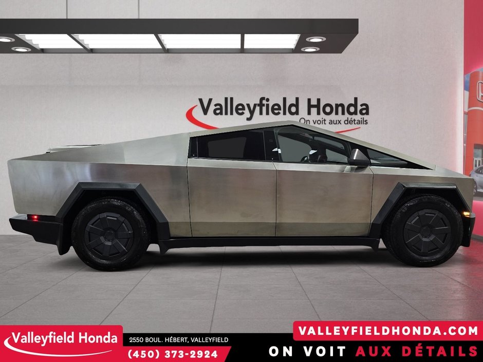 2025 Tesla Cybertruck AWD - IMPECCABLE NEUF-3