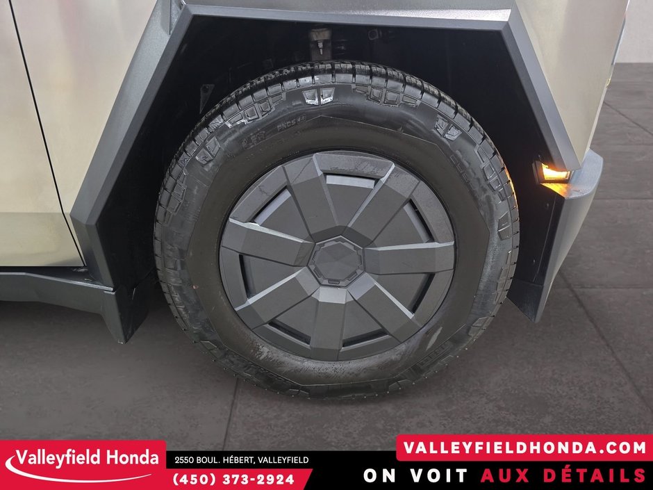 2025 Tesla Cybertruck AWD - IMPECCABLE NEUF-13