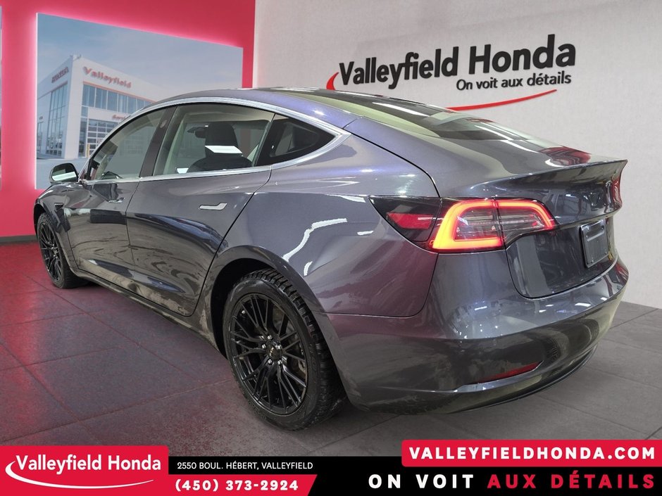 Tesla Model 3  2019-8