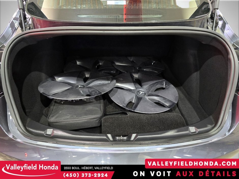 Tesla Model 3  2019-10