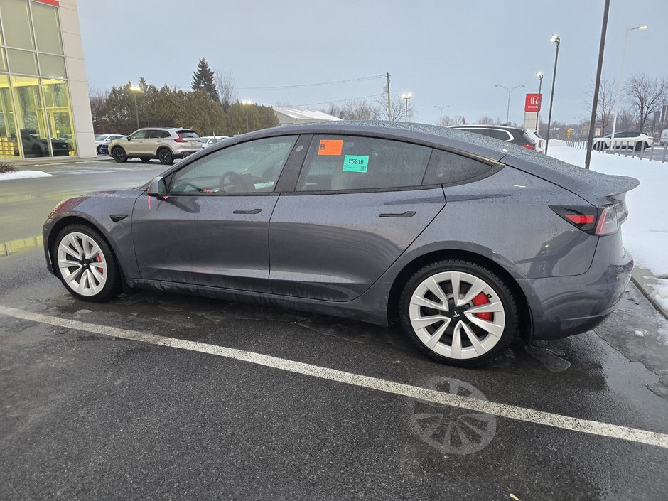Tesla Model 3 Performance 2022-3