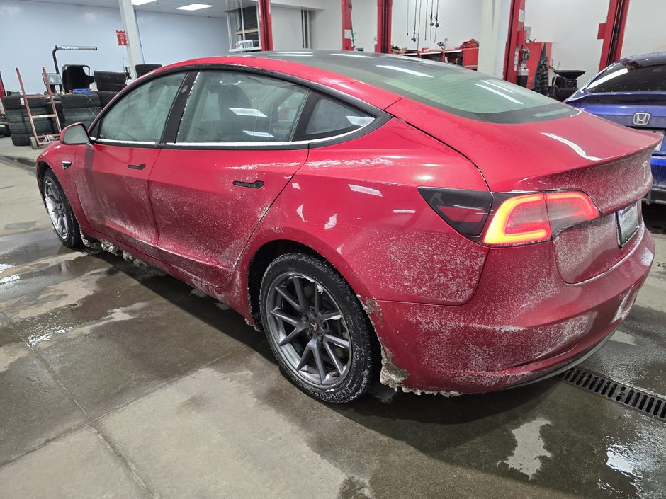 Tesla Model 3  2022-3