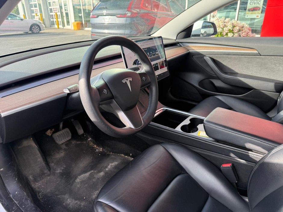 2022 Tesla Model 3-8