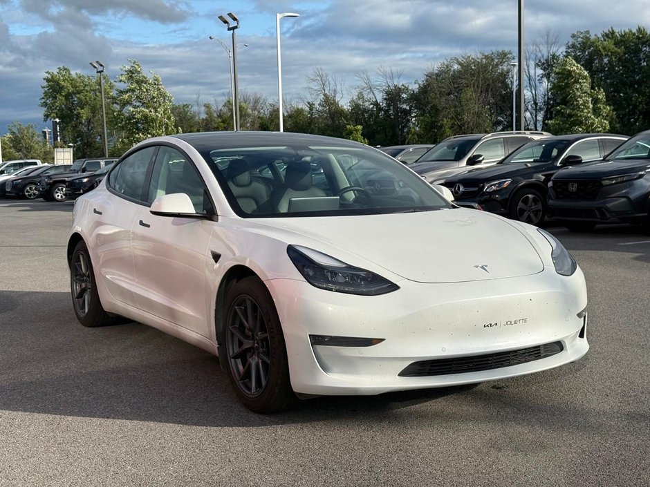 2022 Tesla Model 3-2