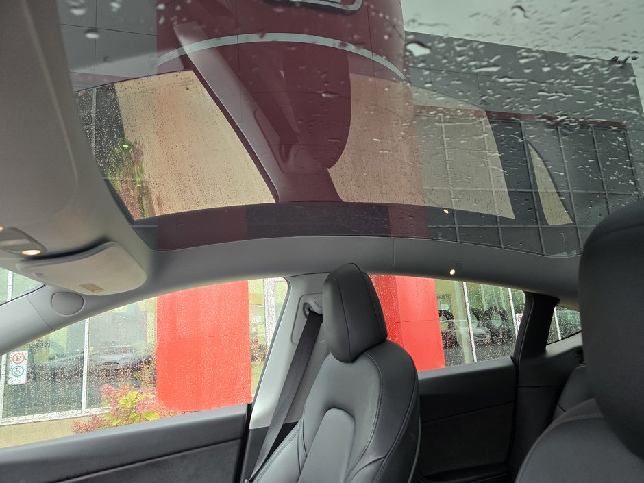 Tesla Model Y Standard Range 393 KM CUIR MOONROOF SIÈGES CHAUF. 2021-12