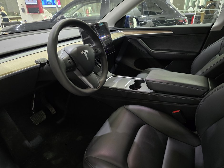 2023 Tesla Model Y STANDARD RANGE 380KM D'AUTONOMIE CUIR MAGS-10