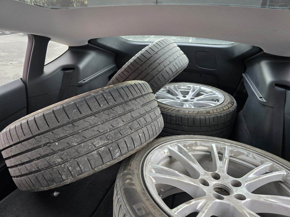 Tesla Model Y  2023-5