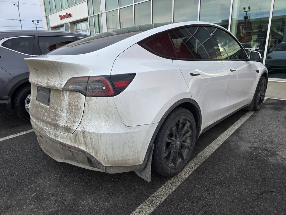 Tesla Model Y  2023-3