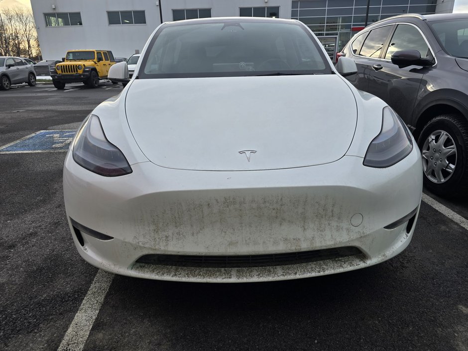 Tesla Model Y  2023-2