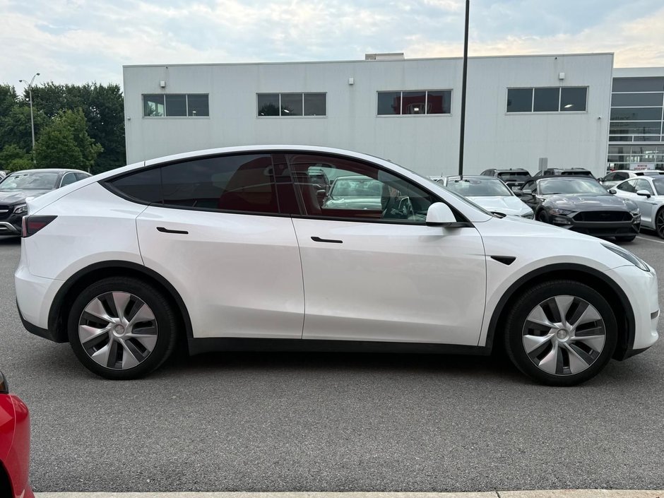 2023 Tesla Model Y-3