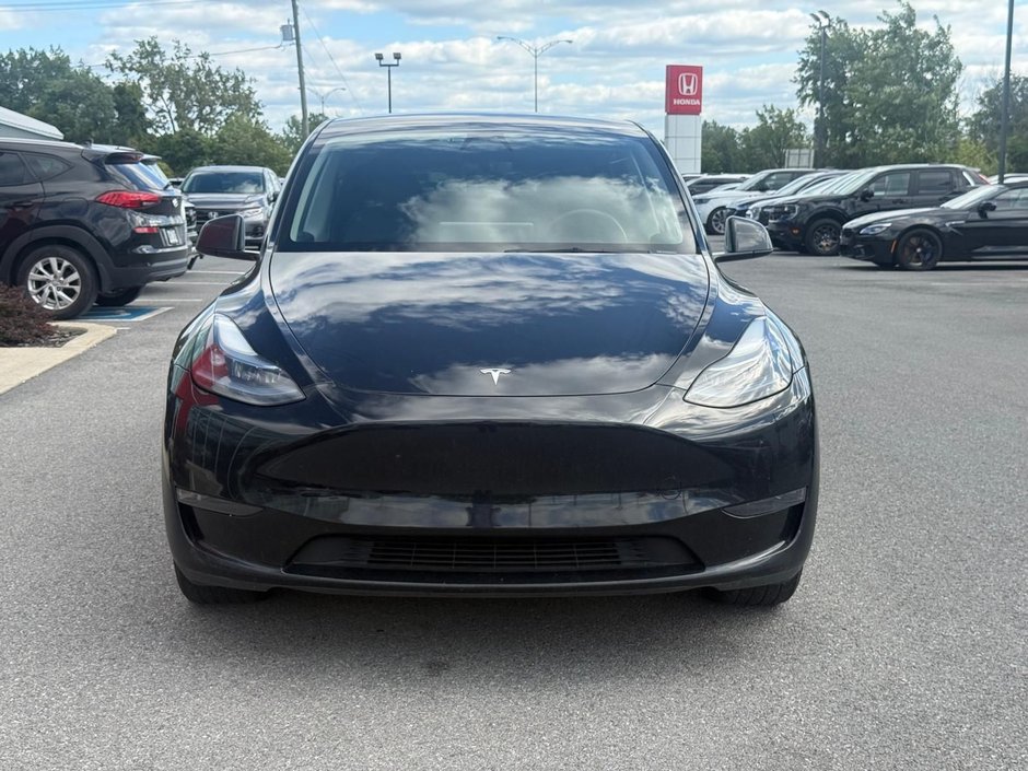 Tesla Model Y  2023-1