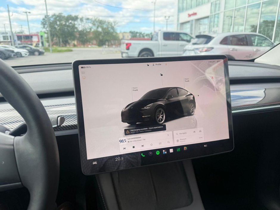 Tesla Model Y  2023-10