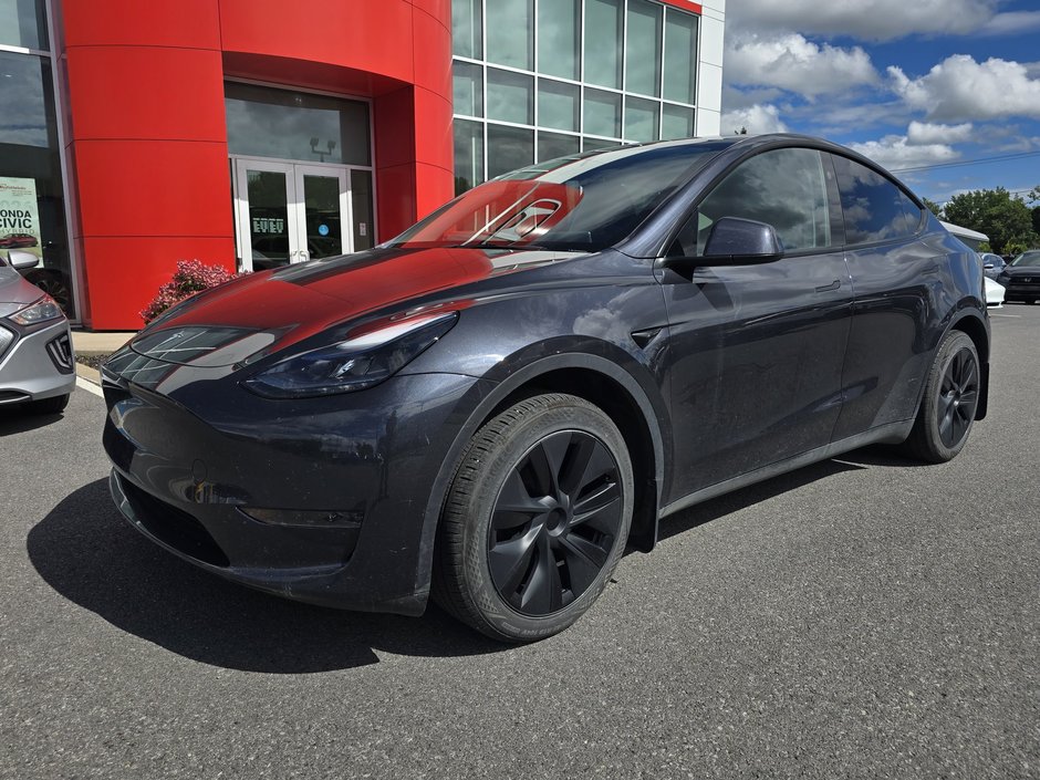Tesla Model Y  2024-0