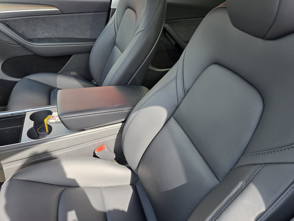 Tesla Model Y  2024-5