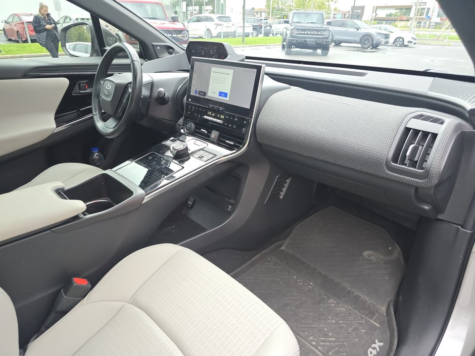 2023 Toyota bZ4X XLE AWD-5
