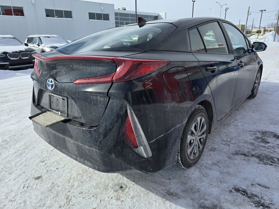 Toyota Prius Prime Upgrade 2021-8