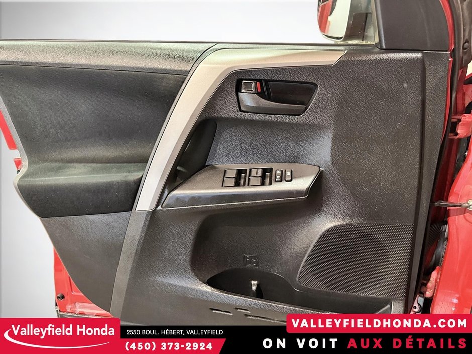 Toyota RAV4 LE AWD IMPECCABLE 2017-14