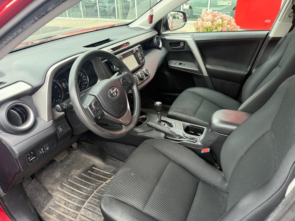2017 Toyota RAV4 LE-8