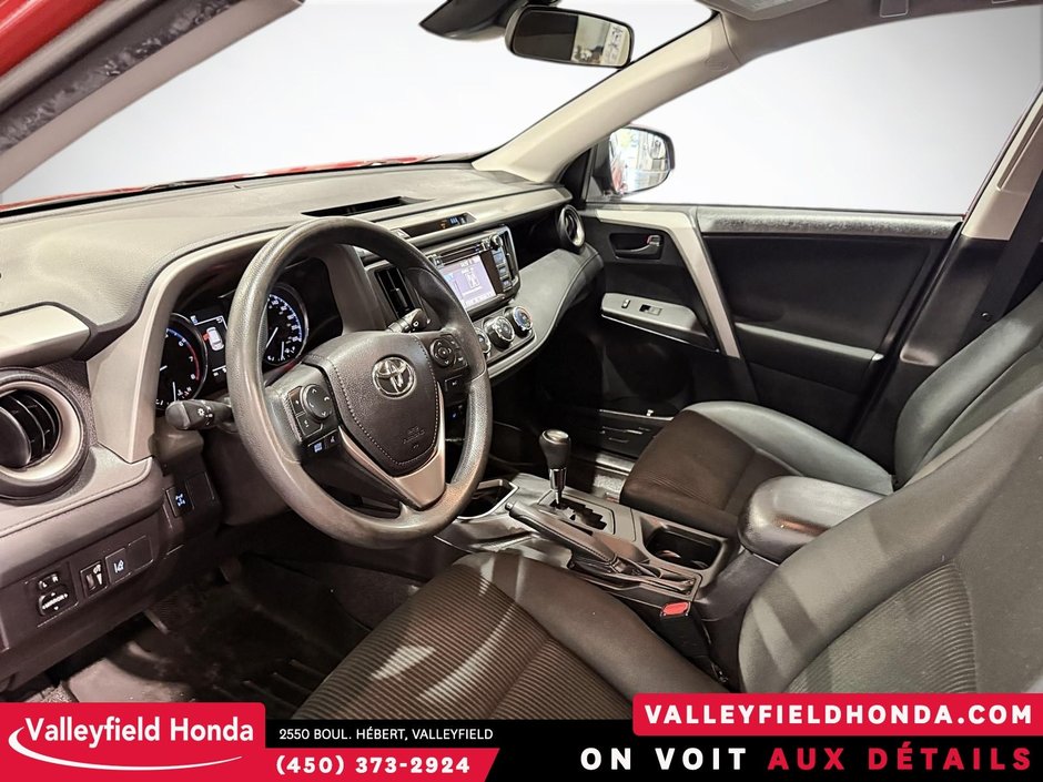 Toyota RAV4 LE AWD IMPECCABLE 2017-11