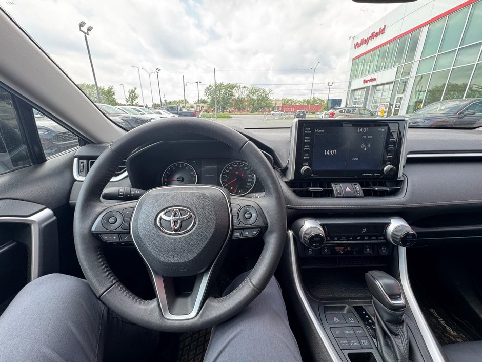 2022 Toyota RAV4 XLE AWD TOIT OUVRANT-11