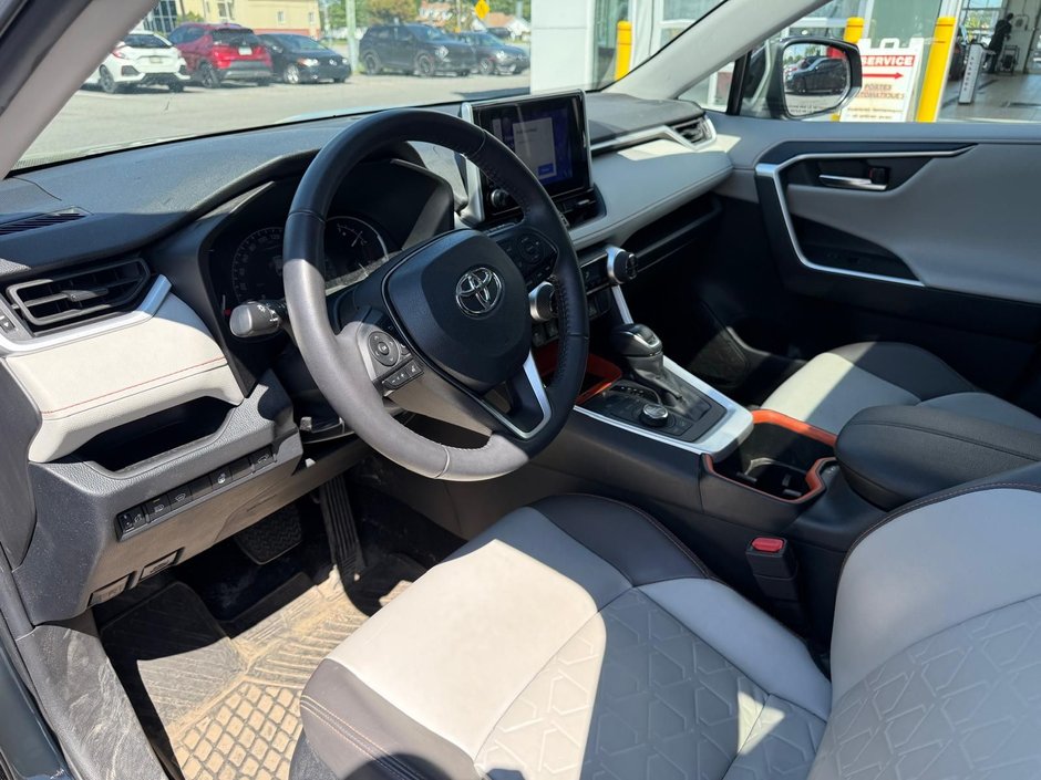 2023 Toyota RAV4 Trail-8