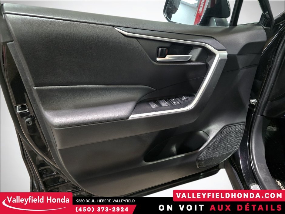 2025 Toyota RAV4 Hybrid XLE COMME NEUF ! BAS KM-18
