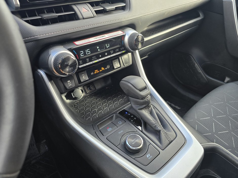2025 Toyota RAV4 Hybrid XLE COMME NEUF ! BAS KM-7